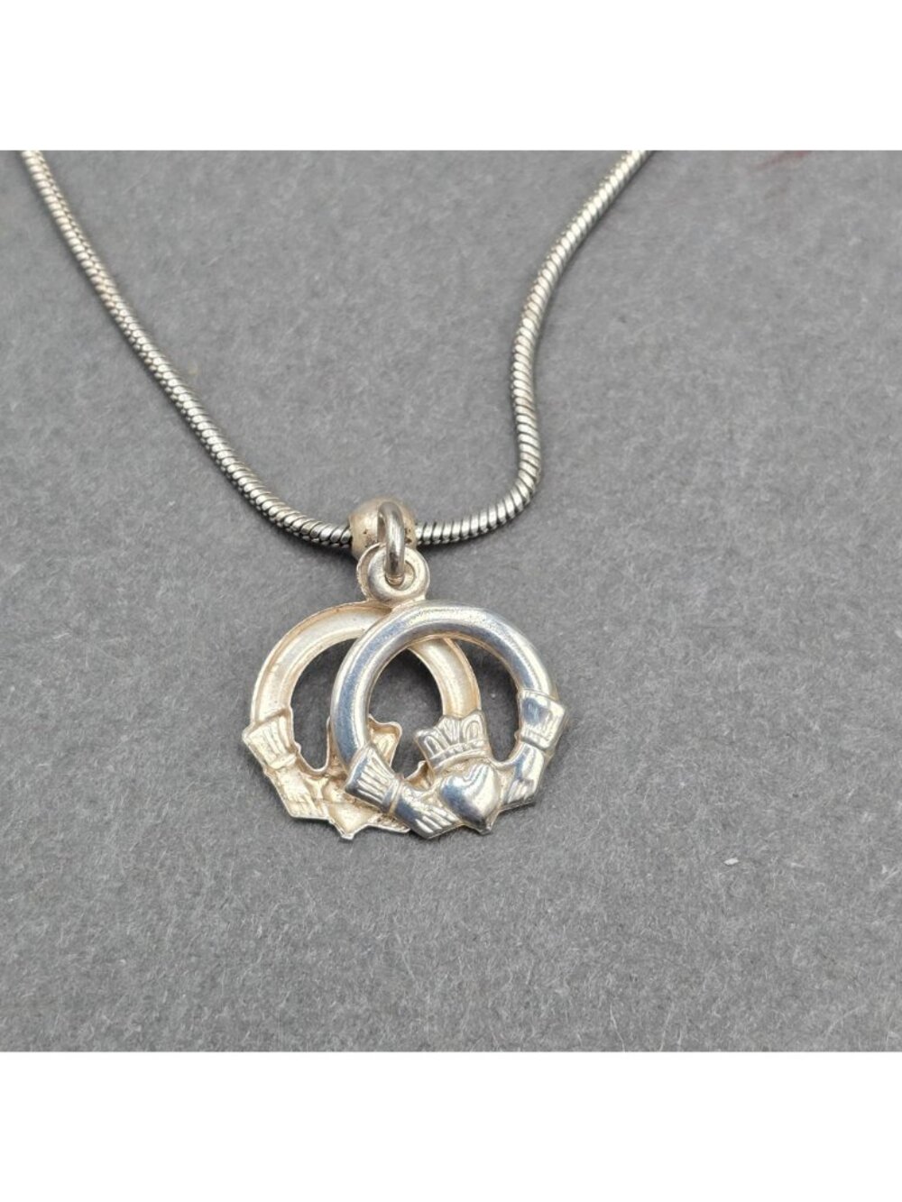 Solvar Sterling Silver Claddagh Necklace Interlocking Double Charm Ireland 16" - Picture 4 of 12